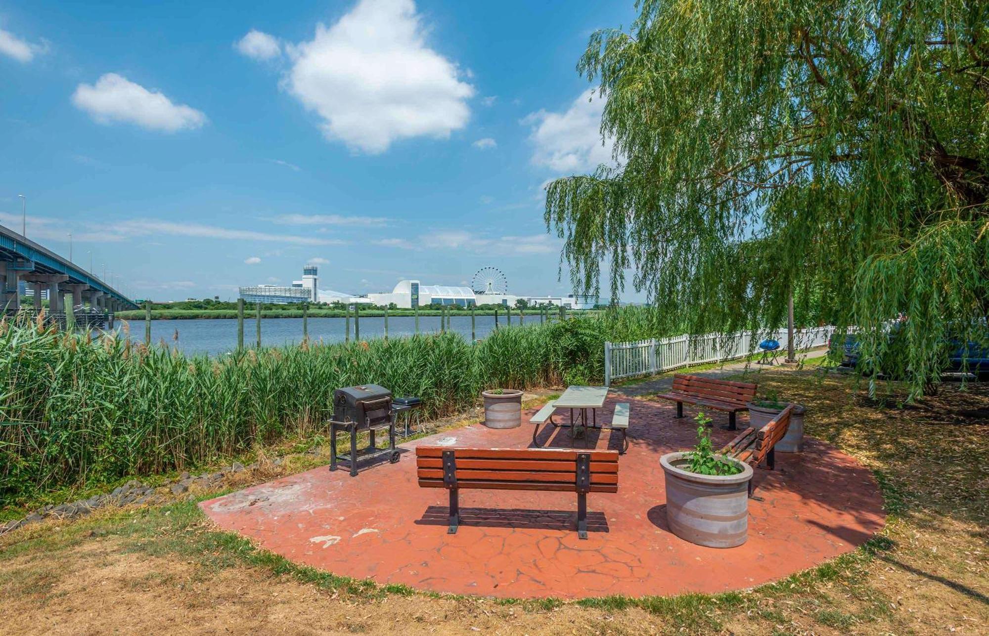 Extended Stay America Suites - Secaucus - Meadowlands Eksteriør billede